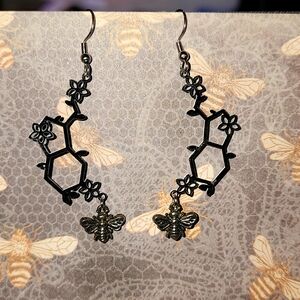 Bee-utiful Bee earrings.